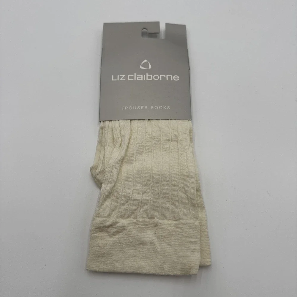 New With Tag Liz Claiborne Trouser Socks, Woman 1 Pair, Size 9-11 Cream